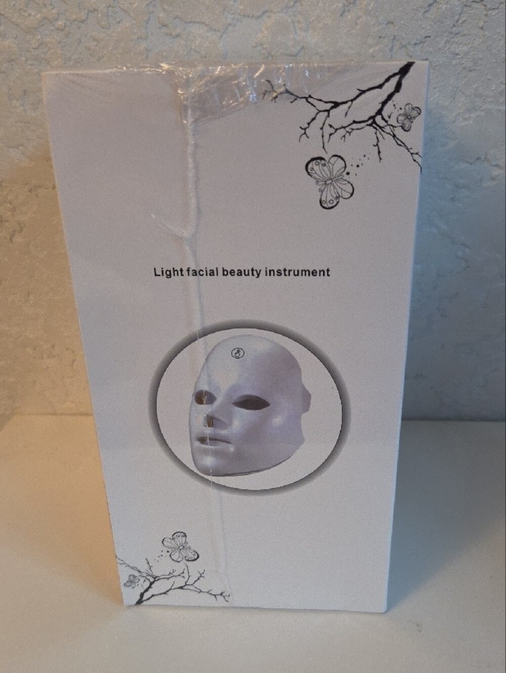 White LED Facial Therapy Mask for Home Skin Care - Picture 3 of 4